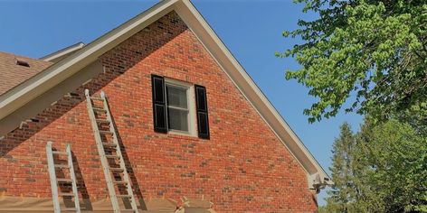 Picking Red Orange Brick House Trim Colors - Painters Serving Indianapolis Orange Brick House Exterior Colors, What Color Goes With Orange, Brick House Trim Colors, Orange Brick House Exterior, Brick House Trim, Orange Brick Houses, Brick House Exterior, Types Of Bricks, Brick Homes