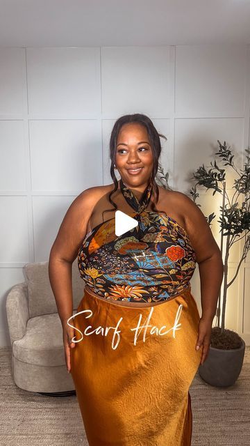 TrendyCurvy on Instagram: "Reason number 37638292 why a scarf is one of the most versatile pieces in your wardrobe. Yet another genius scarf hack, this time by @sarah.marelli!

Scarf is from @amazonfashion linked in my stories!" Scarf Outfit Black Women, Scarf Top Plus Size, How To Wear A Scarf With A Dress, Scarf Top Outfit, Fashion Tricks, Clothes Hacks, 50th Bday, How To Wear A Scarf, Scarf Outfit