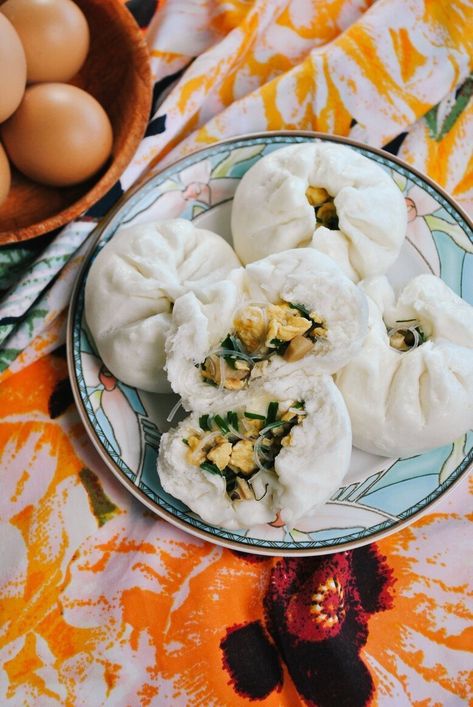 Vegetarian Steamed Buns (Baozi) Veggie Steamed Buns, Vegetable Bao Buns, Veggie Bao Buns, Steamed Buns Recipe, Steam Buns Recipe, Nutrition Meal Plan, Heart Healthy Eating, Buns Recipe, Bao Buns