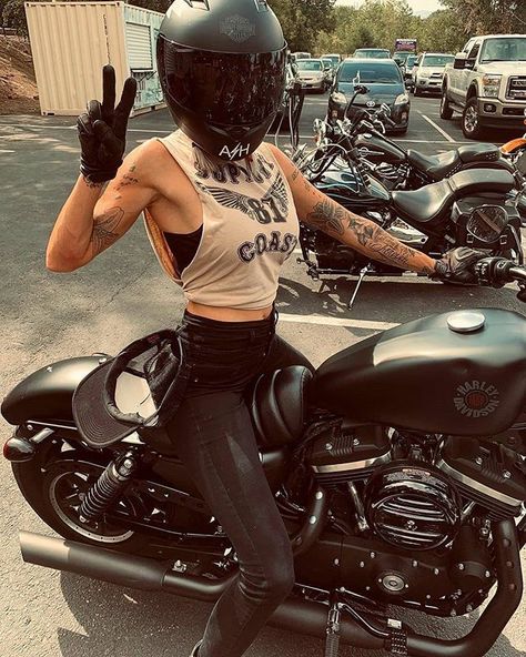 Motorcycle Rally Outfit, Hot Biker Outfits For Women, Bike Week Outfits Daytona, Biker Girlfriend Aesthetic Outfits, Bike Week Outfits Biker Chic, Biker Style Women Outfits, Biker Chick Aesthetic, Lady Biker Outfits, Female Biker Outfit