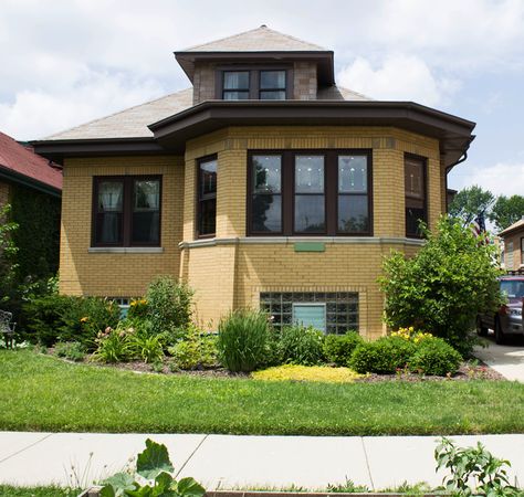 Before & After – my chicago bungalow Chicago Bungalow Remodel, Yellow Brick House, Craftsman Bungalow Exterior, Bungalow Remodel, Chicago Bungalow, Window Restoration, Chicago House, Brick Construction, Craftsman Bungalow