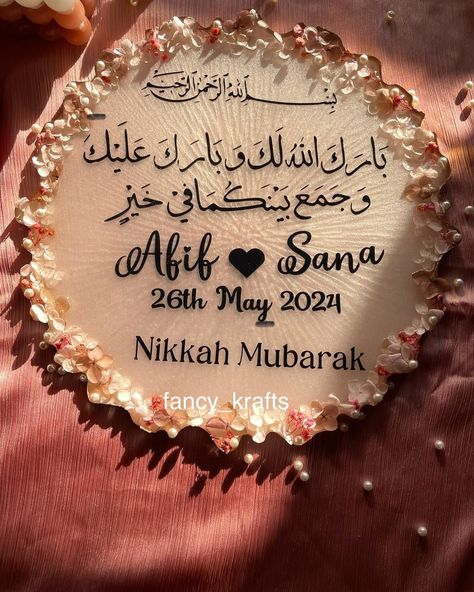 Floral Resin Plaque. . Wedding plaque customised in 12 inches. . Can be customised in any size or colour. . #resin #resinart #resinartwork #weddingplaque #resincraft Resin Wedding Gifts, Resin Plaque, Resin Wedding, Wedding Plaques, Floral Resin, Mehndi Designs Book, Resin Artwork, Cool Pictures Of Nature, May 11