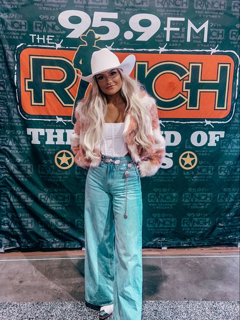 Hot Cowgirl Outfit Winter, Nfr Outfit Inspiration, Taylor Rousseau Nfr, Canadian Tuxedo Women Western, Indoor Rodeo Outfit, Nfr Fashion 2022 Vegas, Western Winter Outfits Women Rodeo, Tough Enough To Wear Pink Rodeo Outfits, Western Outfit Ideas Winter