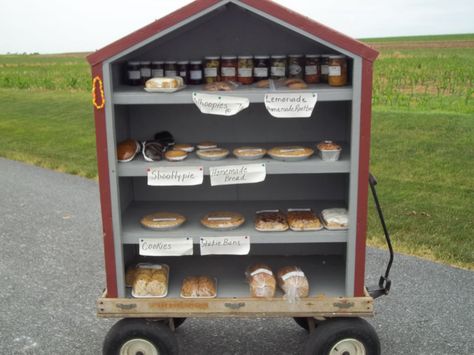 Farmers Market Ideas Display, Farm Market Ideas, Urban Market, Farmers Market Stand, Pure Country, Vegetable Stand, Produce Stand, Eggs For Sale, Egg Stand