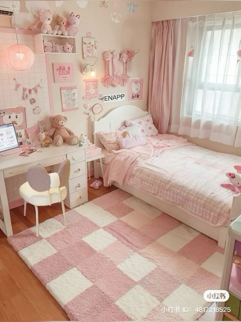 Room Decor Cute Korean, Room Inspo With Loft Bed, My Melody Bedroom Ideas, My Melody Room Ideas, Cute Kawaii Bedroom, Small Room Layout Ideas, Coquette Rooms, Cutecore Bedroom, Room Inspo Pink