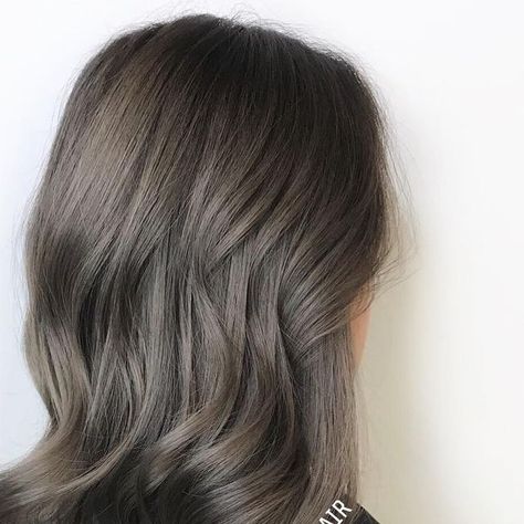 250 likes, 23 comments - toby_doeshair on April 16, 2019: "✨Mushroom Blonde waterfall ~ what is this color? What do you see? It is a light grey ash blonde..." Dark Grey Blonde Hair, Ash Brown Hair No Highlights, Cool Ash Brown Hair, Dark Ash Hair Color, Level 6 Hair Color, Grey Ash Blonde, Dark Ash Blonde Hair, Mushroom Blonde, Brunette Shades