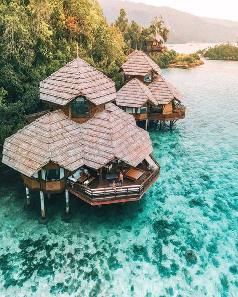 Hotels • Resorts • Travel on Instagram: “Would you like to stay in this villa?🌴☀️ 🏨 Pearl Farm Beach Resort 📍Philippines 📸: @ninjarod…” Luxury Beach House, Pearl Farm, Travel Savings, Destination Voyage, Tropical Houses, Cheap Hotels, Beautiful Hotels, Cheap Travel, Beach Resort