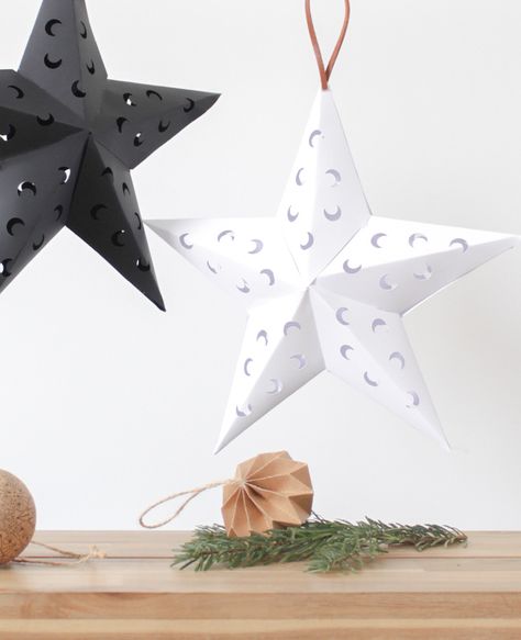 Le tuto de Noël : Une étoile 3D avec la Cricut Maker | Shake My Blog Cricut Noel, Projet Cricut, Cricut 3, Idee Cricut, Noel Diy, Diy Cricut, Paper Stars, Cricut Creations, Noel Christmas