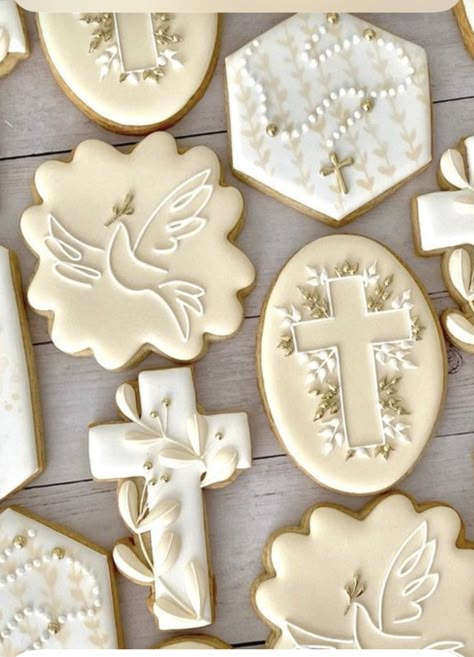 Confirmation Ideas Decorations, Confirmation Cookies Boys, Confirmation Decorated Cookies, Communion Food Ideas, Communion Cookies Decorated, Confirmation Cookies Decorated, Baptism Food Ideas, Cross Cookies Decorated, First Communion Sugar Cookies