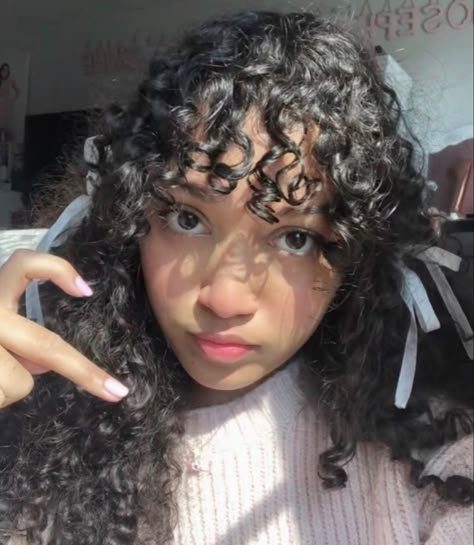 Hairstyles Kawaii, Cabello Afro Natural, 3c Hair, Cute Curly Hairstyles, Kawaii Hairstyles, Curly Hair Styles Easy, Beautiful Curly Hair, Ribbon Hairstyle, Hairdos For Curly Hair