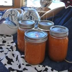 Imagine spreading this tasty jam on a fresh, hot biscuit! Pureed persimmons are boiled with sugar, lemon juice, orange zest and nutmeg, then sealed in sterilized jars and stored in the freezer. Persimmon Puree, Persimmon Jam Recipe, Persimmon Jam, Persimmon Tree, Persimmon Recipes, Freezer Jam, Whipped Frosting, Peach Jam, Jam Recipe