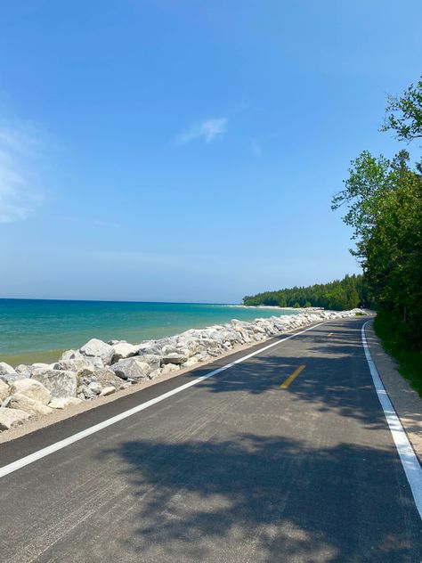 Mackinaw Island Aesthetic, Summer In Michigan Aesthetic, Michigan Beach Aesthetic, Up North Michigan Aesthetic, Detroit Michigan Aesthetic, Coastal Michigan, Mackinac Island Aesthetic, Lake Michigan Aesthetic, Mackinaw Island Michigan