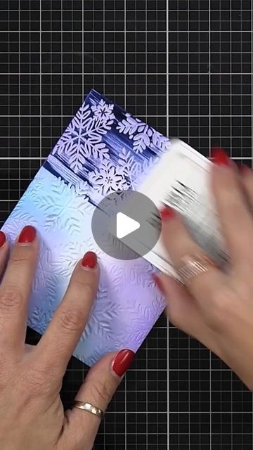 Simon Says Stamp on Instagram: "Mindy Eggen gives a fun technique a twist—It’s a BLUEout! 🩵❄️💙 See how she does it here. She used the Splendid Snowflakes embossing folder and Heartfelt Snowflake die from our Festive Fun release! You can find more details on Mindy’s YouTube channel. #SSSUnitedWeCraft  #SimonSaysStamp  #SSSFestiveFun   #Repost from @mindyeggendesign . ⭐️Blackout Embossing Folder Technique with a TWIST!!  ➡️ Music by Artlist  #embossingfolder #cardmakingtechnique" Christmas Cards With Snowflakes, Winter Scrapbooking, Snowflake Snowman, Simon Says Stamp Blog, Snow Flakes Diy, Snowflake Background, Snowflake Cards, Star Cards, Xmas Card