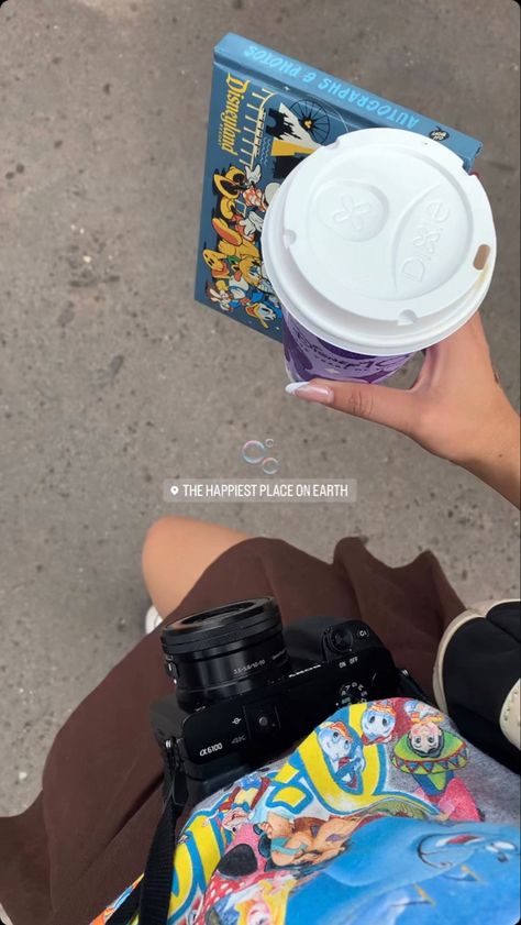 Disneyland Instagram Story, Disney World Instagram Stories, Disney Posts Instagram, Disneyland Story Instagram, Disneyland Picture Ideas Instagram, Disney Ig Story, Disney Insta Story, Disney Story Instagram, Disney Instagram Story Ideas