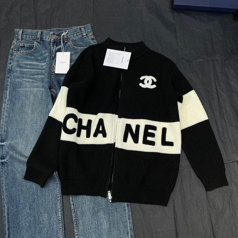 Chanel Sweater Outfit, Channel Clothes, Channel Outfits, Chanel Sweater, Luxury Outfit, Branded Outfits, Chanel Jacket, Replica Shoes, Luxury Clothes