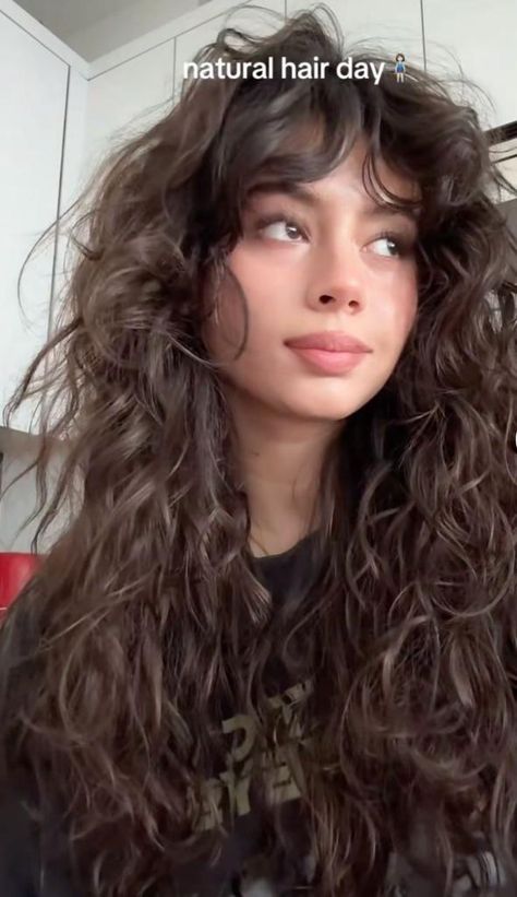 Long Permed Hair With Bangs, Wolfcut Long Curly Hair, Long Wolfcut Curly, Shaggy Long Hair Curly, Wolf Cut Wavy Hair Long, Wolf Cut Long Curly Hair, Long Wolf Cut Curly Hair, Long Shag Haircut Curly, Long Curly Shag With Bangs