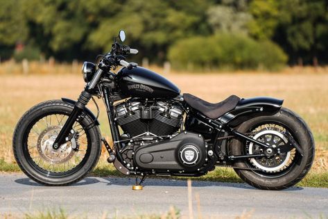 Thunderbike Restarter • customized Harley-Davidson FXBB Street Bob Dyna Street Bob Custom, Street 500 Custom, Custom Street Bob, Street Bob Custom, Harley Davidson Dyna Street Bob, Harley Davidson Street Bob, Harley Davidson Street 500, Motorbike Ride, Harley Street Bob