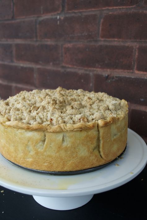 This Deep Dish Apple Pie is massive and one of the best pies I have ever made! It's made in a springform pan, which means you'll make the biggest filling ever! Springform Pan Recipes, Deep Dish Apple Pie, Best Pies, Deep Dish Pie, Dutch Apple Pie, Springform Pan Cake, Dutch Apple, Good Pie, Best Pie