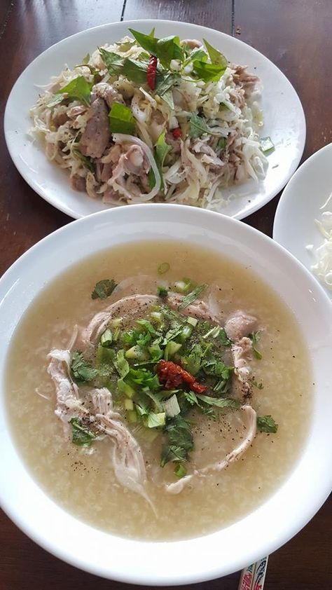 Easy Vietnamese Recipes, Chicken Porridge, Vietnamese Rice, Vietnamese Chicken, Viet Food, Rice Porridge, Bento Recipes, Vietnamese Cuisine, Vietnamese Recipes