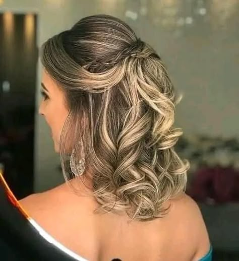 Mother Of The Bride Hairdos, Mother Of The Groom Hairstyles, Edgy Hairstyles, Girl Hairdos, Mother Of The Bride Hair, Hairdo Wedding, Easy Hair Updos, Quince Hairstyles, Hair Done