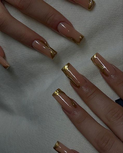 Gold Nail Designs Coffin, Coffin Gold Nails, Gold Nails Coffin, Gold Acrylics, Plain Acrylic Nails, Unique Acrylic Nail Designs, Bronze Nails, Gold Acrylic Nails, Hippie Nails