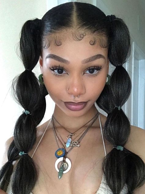 Y2k Hairstyles Bubble Braids, Y2k Hairstyles Pigtails, Y2k Inspired Hairstyles For Long Hair, 2000s Hairstyles Black Women Braids, Y2k Boxbraids Hairstyle, Y2k Hairstyles, Hair Stylies, Curly Girl Hairstyles, Hair Reference