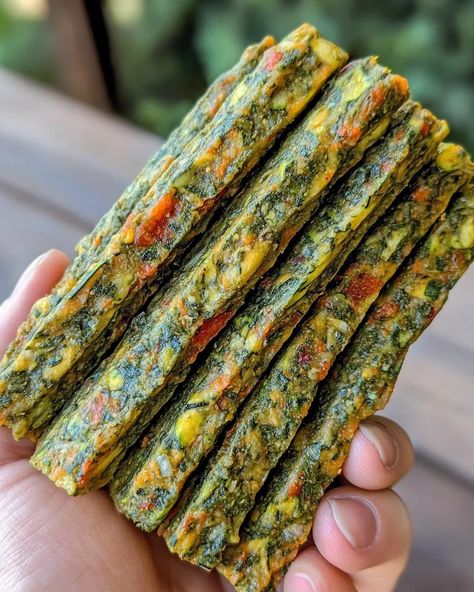 Apple & Zucchini Chew Sticks for Dogs provide a healthy, flavorful treat for your pup. Make this easy recipe today! Soft Chew Dog Treat Recipe, Soft Chew Dog Treats, Broccoli Dog Treats, Dehydrated Dog Chews, Homemade Dog Chew Sticks, Long Lasting Dog Chews Homemade, Homemade Dog Training Treats, Woof Pupsicle Recipes, Applesauce Dog Treats Homemade