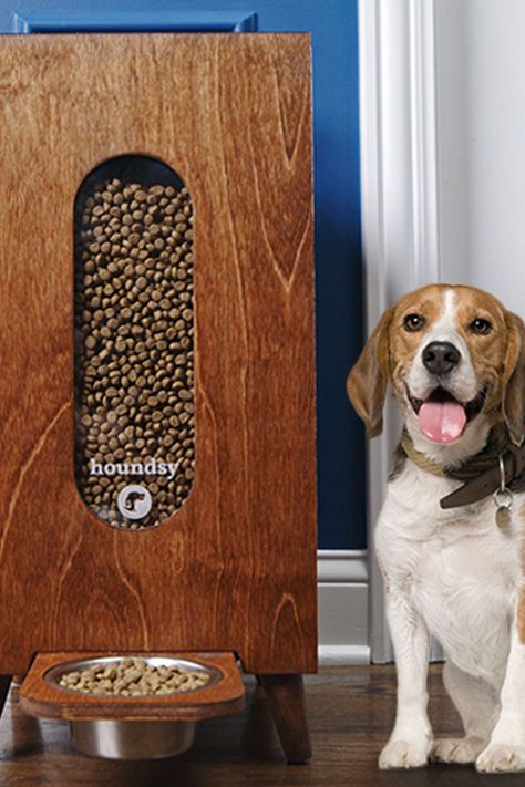 Solve any dog behavior problem tips Wood Dog Feeder, Diy Gravity Dog Feeder, Diy Dog Food Dispenser, Diy Dog Feeder, Modern Dog Feeder, Dog Food Dispenser, Dog Shelters, Dog Marketing, Pet Food Dispenser