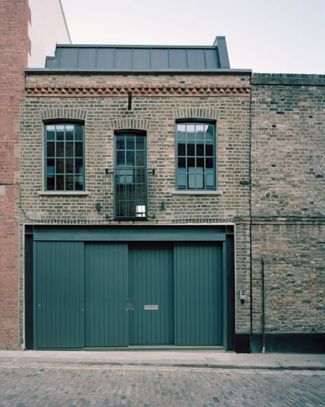 Warehouse Conversion, Warehouse Home, Mews House, Warehouse Design, Work Backpack, Industrial Living, Brick And Wood, Modern Loft, Building Facade