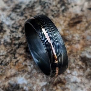 Damascus Steel Wedding Band, Jewelry For Him, Damascus Ring, Damascus Steel Ring, Crazy Ideas, Ring Man, Black Wedding Band, Titanium Wedding Rings, Men's Wedding Ring