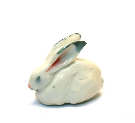 Porcelain Rabbit, Porcelain Sculpture, Easter Illustration, Some Bunny Loves You, Rabbit Figurine, White Bunny, Ceramic Figures, Ceramics Ideas Pottery, Porcelain Clay