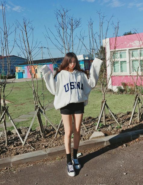 Hoodie And shorts Oversized Hoodie With Shorts, Oversized Hoodie Outfit Shorts, Asian Hoodie Outfit, Shorts And Hoodie, Oversized Hoodie And Shorts Outfit, Hoodie Shorts Outfit, Hoodie With Shorts, Hoodie And Shorts Outfit, Hoodie Skirt Outfits Korean