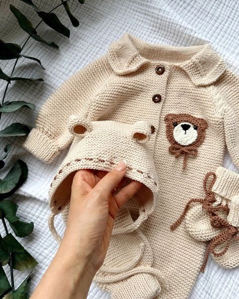 🧸 Teddy Bear Baby Outfit, Knitted Newborn Outfit, 🧶 #knitgrit1970 Knitted Baby Outfits, Baby Hospital Outfit, Neutral Clothing, Newborn Clothing, Baby Coming Home Outfit, Gender Neutral Clothes, Expecting Mom Gifts, Hospital Outfit, Baby Hospital