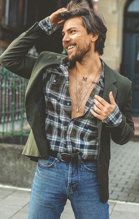 Denim Jeans Outfit Ideas, Checked Shirt Outfit, Jeans Outfit Ideas, Denim Jeans Outfit, Back To The 90s, Dapper Mens Fashion, Gentlemen's Club, Check Shirt Man, Check Shirts