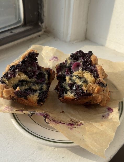 Blueberry Coffee Cake Muffins Coffee Cake Streusel, Blueberry Coffee Cake Muffins, Cherry Coffee Cake, Blueberry Bowl, Bakery Style Blueberry Muffins, Snacking Cake, Coffee Muffins, Coffee Cake Muffins, Blueberry Coffee