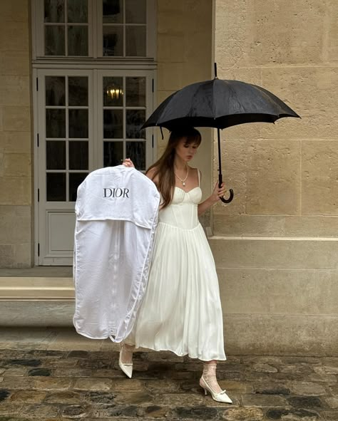 Miss Dior 🦢 Wearing the dress by @lichi_brand 🐚 Dior Editorial, Lichi Brand, Manifestation 2025, Fashion Photoshoot Editorial, Dior Photoshoot, Dior Outfit, Street Couture, Dior Girl, Dior Aesthetic