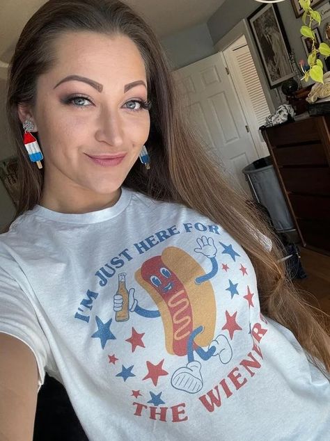 Dani Daniels Biography: Wiki, Age, Real Name, Career, Height, Weight, Husband, Affairs, Net Worth & More ‣ Wikipage Dani Denial, Used Tires Crafts, Dani Campbell, Deni Denials, Human Pictures, Cheer Picture Poses, Christmas Suit, 23 September, Bra Image