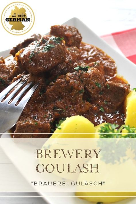 Classic Goulash Recipe, German Goulash, Beef Stew With Beer, German Dinner, German Home, Sunday Night Dinner, Austrian Cuisine, German Food Authentic, German Cooking