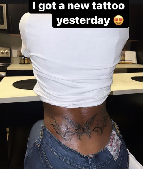 Designs To Go Around Word Tattoos, Trampstamp Tattoo Black Women, Back Tramp Tattoo, Lower Tattoos Stomach, Baddie Tattoo Ideas Female Back, Lower Back Tattoo Black Women, Tramp Stamps Lower Backs Black Women, Tattoo Ideas Lower Stomach, Lower Back Tats Women