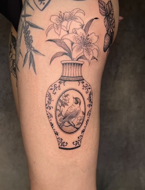 Vase Tattoo, Wrist Tattoo Designs, Unique Wrist Tattoos, Tasteful Tattoos, Subtle Tattoos, Wrist Tattoo, Celebrity Tattoos, Vintage Tattoo, Simplistic Tattoos