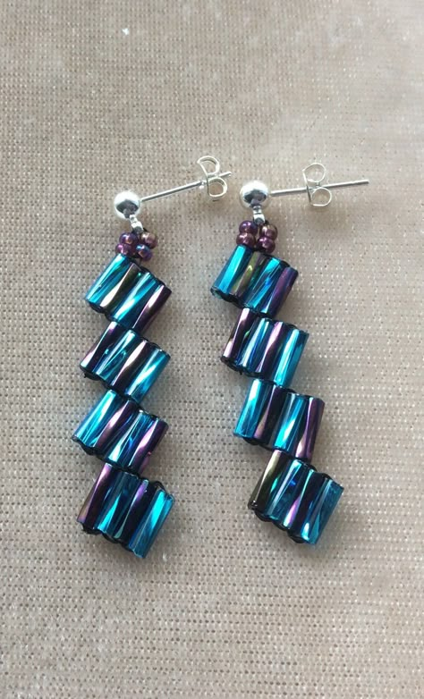 Bugle Beaded Earrings, Bugle Beads Earrings, Bugle Bead Earrings, Beaded Earrings Tutorials, Beaded Earrings Diy, Handmade Earrings Beaded, Beaded Earrings Patterns, Turquoise And Purple, Earrings Turquoise