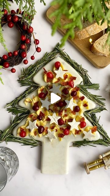 Waitrose on Instagram: "CLASSIC CHRISTMAS SANDWICH...say hello to the BUTTER BOARD 👋🎅 We couldn’t resist hopping back onto this buttery delight – it’s the ultimate party pleaser for the festive season! 🎄 

Simply stack up bacon bits, Brie and cranberries on your butter board, grab a chunk of bread and dunk 😍✨

PS: You can purchase the board from @johnlewis now! 👀✨

#TimeForTheGoodStuff #ChristmasAtWaitrose" Christmas Sandwiches, Food Reels, Butter Board, Bacon Bits, Classic Christmas, Brie, Festive Season, Say Hello, Festival Season