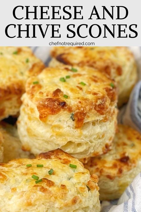 Cheese scones sprinkled with chives sitting on a striped tea towel. Cheese Scones Recipe Easy, Buttermilk Scone, Cheddar Chive Biscuits, Irish Scones Recipe, Cheese And Chive Scones, Chive Scones, Savory Scones Recipe, Buttermilk Scone Recipe, Easy Scone