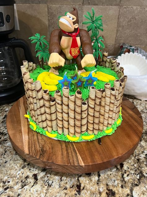 Donkey Kong Birthday Party, Donkey Kong Cake, Safari Birthday Party Food, Donkey Kong Party, 30th Ideas, Super Mario Bros Birthday Party, Hosting Parties, Mario Bros Birthday, Super Mario Birthday Party