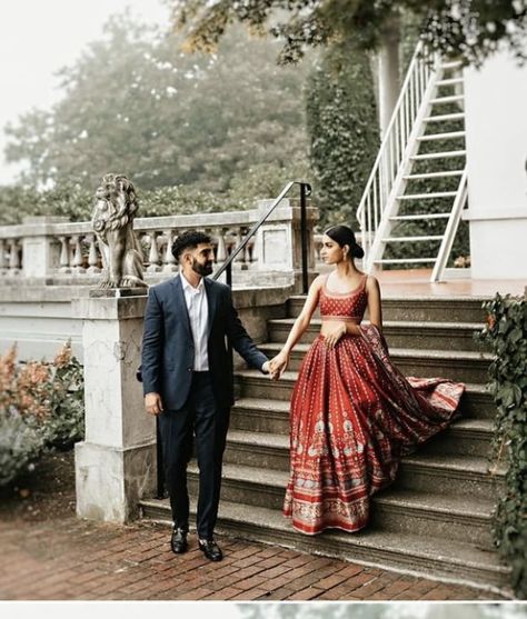 Indian Engagement Pictures, Engagement Photos Indian Outfits, Indian Engagement Photoshoot Ideas, Engagement Photography Poses Indian, Saree Engagement Photoshoot, Indian Engagement Poses, Roka Poses For Couples, Indian Engagement Poses Photoshoot Ideas, Indian Engagement Photoshoot