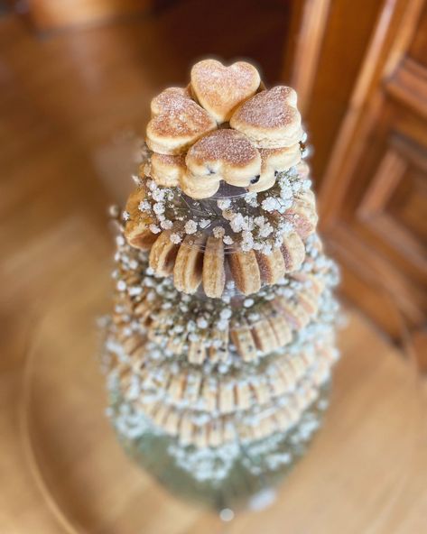 Welsh Cake Wedding Cake, Welsh Cakes, Cake Wedding, Cakes Wedding, Cake Stand, Wedding Hair, Wedding Inspo, Wedding Cake, Wedding Cakes