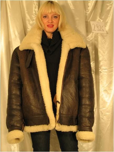 Winter Coat Outfits, Coat Outfit, Sheepskin Coat, Aviator Jackets, Flight Jacket, Outfit Winter, Shearling Coat, Winter Mode, Coat Outfits