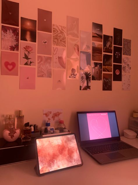 Wall Collage Above Desk, Collage Above Desk, Above Desk Collage, How To Decorate Study Table Wall, Desk Collage Wall, Study Table Wall Decor Aesthetic, Above Desk Wall Posters Teen, Wall Organizer Office Pink, Picture Wall Layout