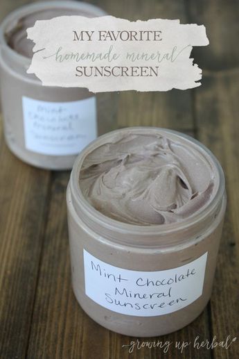 My Favorite Homemade Mineral Sunscreen | Growing Up Herbal | Here's my favorite mineral sunscreen recipe. It's easy to make, has a long shelf-life, and works well! Sunscreen Recipe, Diy Shampoo, Homemade Lotion, Natural Healing Remedies, Natural Therapy, Diy Body, Mineral Sunscreen, Natural Beauty Tips, Beauty Recipe