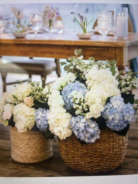 Hydrangea Basket Arrangement, Basket Flower Arrangements, Bebe Shower, Centerpieces Wedding, Blue Florals, Flower Centerpieces Wedding, Ceremony Decor, Wedding Vibes, Blue Hydrangea